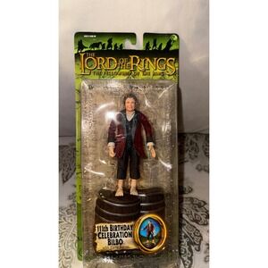 Toy Biz Lord of the Rings 111th Birthday Celebration Bilbo with Party Barrel